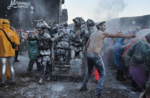 LUNES DE CARNAVAL EN LAZA 16 FEBRERO